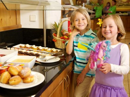 familie en spa resort alpenpark seefeld in tirol (27)