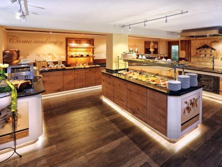 aktivhotel waldhof oetz tirol vakantie oostenrijk oostenrijkse alpen (7)