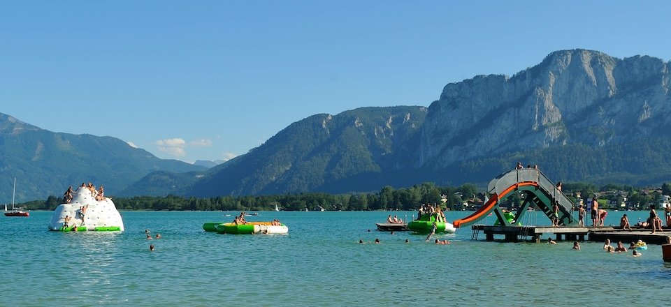 meer zwemmen alpenseebad mondsee gmunden gmunden oberosterreich oostenrijk alpenseebad mondsee